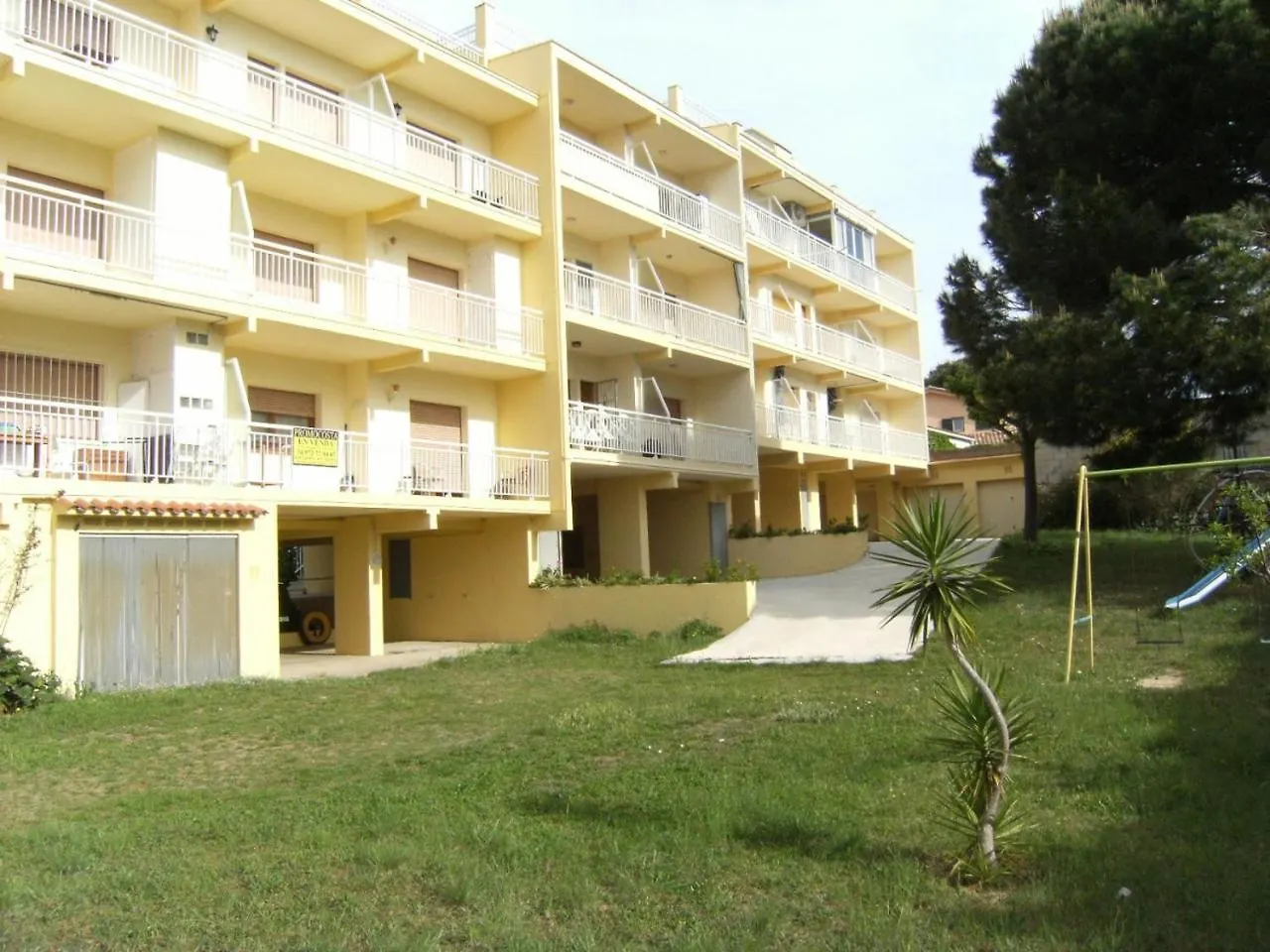 Apartamentos Riells de Mar L' Escala